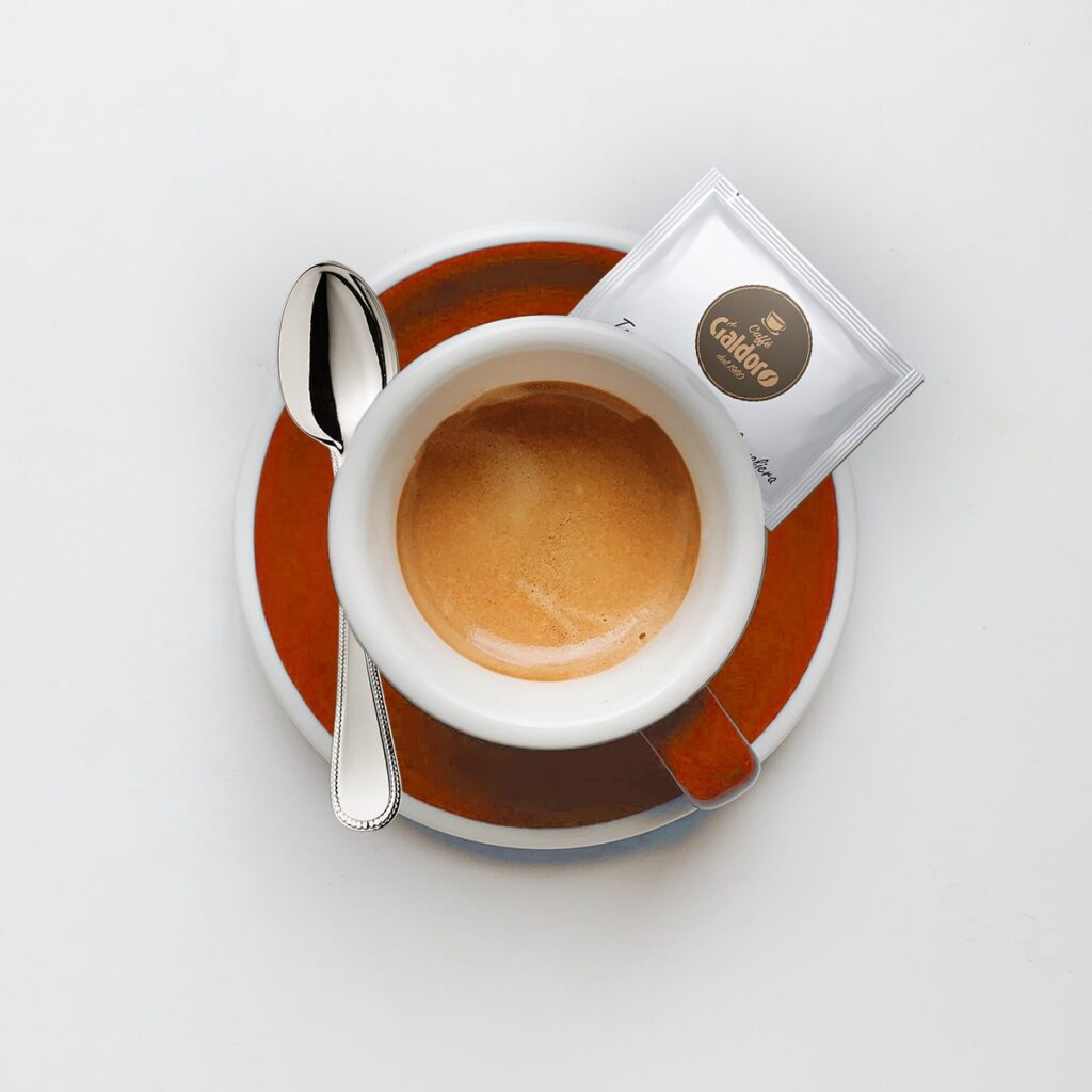 il-nostro-caffè-caffe-coffe-coffee-our-espresso-italiano-italian-italy-cialdoro-caffè-torrefazione-artigianale-giornaliera-tazzina-caffè-tazza-cappuccino-cialde-capsule-grani-macinato-compatibili-sistemi-macchina